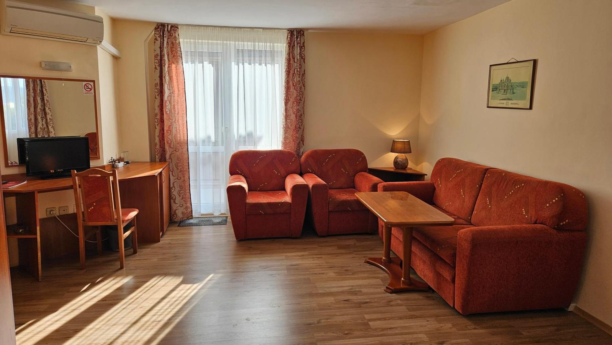 Caprice Family Hotel Warna Exterior foto